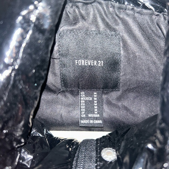 Forever 21 puffer jacket - Picture 2 of 4